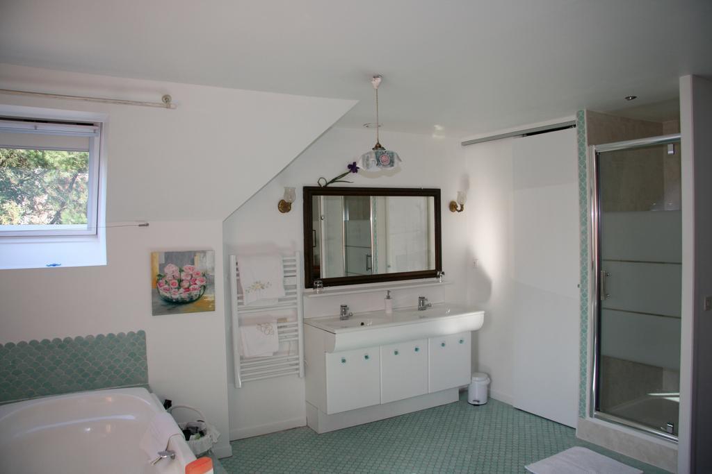 Bed and Breakfast Les Hibiscus Maisons-Laffitte Exterior foto